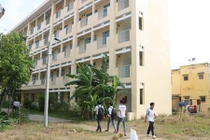 Ký túc xá 29 tỷ bỏ không gần 2 năm vì thiếu giường