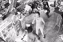 Thực hư vụ con nợ 300 nghìn, côn đồ đến nhà hành hung bố mẹ