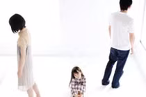 Chồng sống với người khác có con nhưng không giải thoát cho tôi