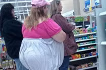 Phì cười với hình ảnh các chị đi siêu thị