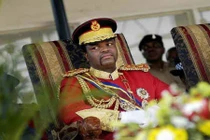 Choáng với thú ăn chơi xa xỉ của vua Swaziland