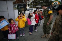 Trường tiểu học ở khu phi quân sự “nguy hiểm nhất thế giới“