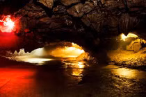 Ảnh: Vẻ huyền ảo của động Thiên Hà ở Ninh Bình