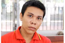 Kêu bé gái nằm sàn gạch trốn bạn để hiếp dâm 