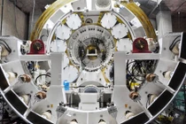 Cận cảnh “quái vật” sắp xuyên lòng đất đào hầm Metro