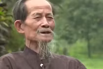 Cảm động cụ ông 70 ngày ngày nấu cháo, làm thơ tặng vợ