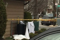 Phẫn nộ với bà mẹ ném con mới sinh vào thùng rác