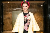 Jennifer Phạm đẹp ngất ngây trong trang phục áo dài trăm triệu
