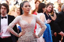 Lý Nhã Kỳ “tố” bị mạo danh lấy vé dự bế mạc Cannes 2017