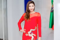 Siêu mẫu Ngọc Quyên về nước ra mắt phim “Mẹ chồng”