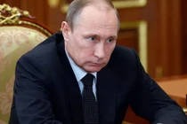 Bầu cử Nga: Tổng thống Putin đích thân nộp hồ sơ tranh cử