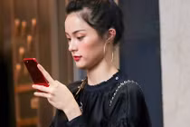 Hạ Vi đăng status tâm trạng sau khi chia tay Cường Đô-la