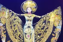 Việt Nam thắng giải Trang phục dân tộc tại Miss Heritage Global