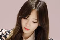 'Bung lụa' với kiểu tóc rẽ ngôi giữa đang càn quét giới trẻ 2017