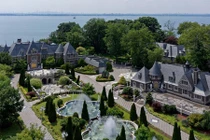 Lóa mắt với siêu biệt thự nghìn tỉ đẹp tựa lâu đài