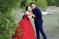 Hoàng Anh phản pháo khi vợ Việt kiều bị chê già, xấu