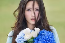 Bạn gái cũ Thích Tiểu Long hẹn hò đàn ông có gia đình