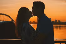 Bất ngờ hành động “hâm nóng tình cảm” của Khánh Thi - Phan Hiển