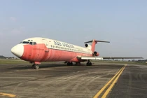 Máy bay vô chủ 10 năm ở Nội Bài đang đỗ ở vị trí khẩn nguy