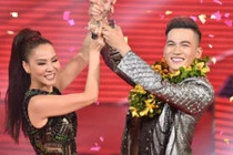 Ali Hoàng Dương đăng quang quán quân Giọng hát Việt 2017