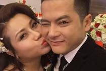 Hoàng Anh và vợ Việt kiều ôm hôn thắm thiết trong lễ cưới 