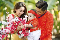 Khánh Thi sống chung với mẹ chồng đại gia thế nào?