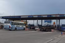 Nhiều tài xế thà đi “cung đường máu” chứ không nộp phí qua QL5