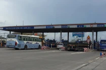 Nhiều tài xế thà đi “cung đường máu” chứ không nộp phí qua QL5