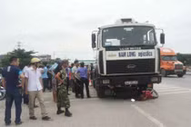 Nữ giáo viên và con gái tử vong thương tâm dưới bánh xe tải