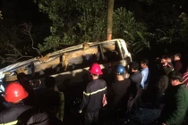 Xe khách 24 chỗ lao xuống vực sâu 100m, nhiều người bị thương