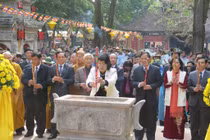 Hàng nghìn người tưng bừng trẩy Hội xuân Côn Sơn - Kiếp Bạc