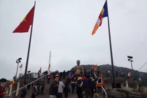 "Méo mặt" vì nơi khai hội xuân Yên Tử 2017 cách trung tâm quá xa