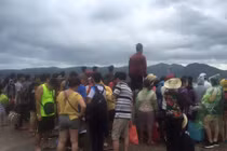 Do bão số 2, hơn 3.000 khách mắc kẹt tại đảo Cô Tô