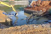 Đã tìm thấy 3 thi thể vụ sập cầu Vòm, Tuyên Quang