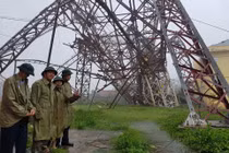 Bão số 10: 12 người thương vong, hơn 20 nghìn nhà bị sập, tốc mái, hư hỏng 