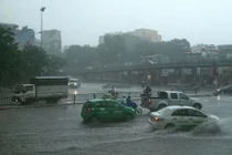 Miền Bắc mưa dông diện rộng, chấm dứt đợt nắng nóng khủng khiếp