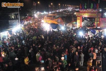 Những phiên chợ Tết độc đáo của người Việt