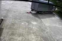 Hải Phòng: Kinh hoàng cảnh nữ công nhân bị xe tải cán tại nhà máy