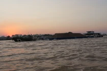 Quảng Ninh: Hai người tử vong do xà lan bị đắm