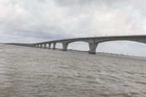 Ngắm cầu vượt biển hoành tráng nhất Việt Nam ở Hải Phòng