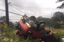 Hà Giang: Xe khách lật ngửa, nhiều người bị thương