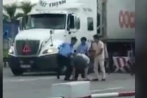 Xô xát ở trạm BOT số 2, QL5: Tài xế xe tải định trốn vé