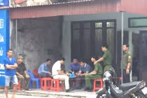 Hải Dương: Mẹ nứt sọ, bất tỉnh trên giường, nghi bị con đánh