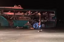 Nổ xe khách ở Bắc Ninh, hơn chục người thương vong