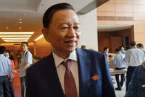 Bộ trưởng Tô Lâm: Bỏ sổ hộ khẩu... nhưng “chắc chắn phải có quản lý“