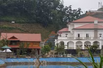 “Biệt phủ” GĐ Sở TNMT Yên Bái: Xử lý nghiêm để... thượng tôn pháp luật