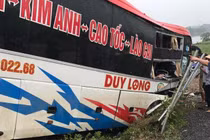 Tai nạn xe khách trên cao tốc Nội Bài – Lào Cai: 13 người bị thương