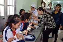 Lộ nguyên nhân gần 500 học sinh ngộ độc sau khi uống sữa Milo Nestle miễn phí