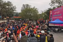 Ảnh: Đắm chìm trong không khí sôi động hội thi bánh chưng, bánh giầy