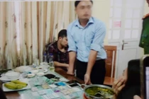 Đưa tiền cho PV Duy Phong, GĐ Sở KH-ĐT Yên Bái có phạm luật?